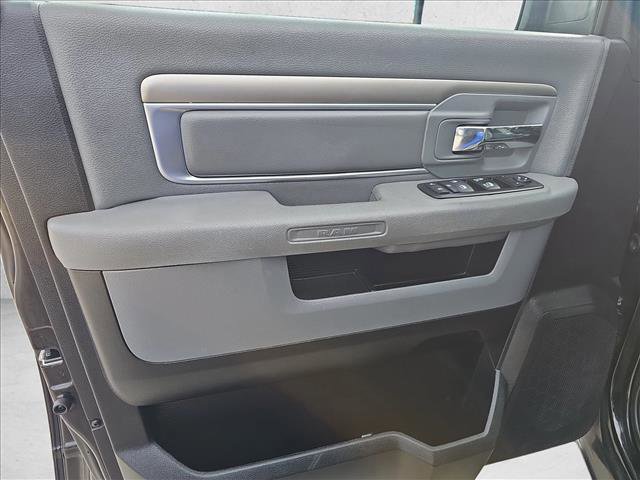 Used 2014 RAM 1500 Classic SLT image 11
