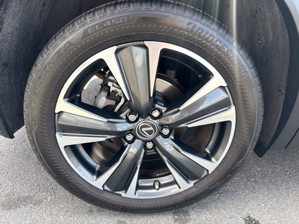 Used 2022 Lexus UX 200 w/ Accessory Package (Z1) FWD image 10