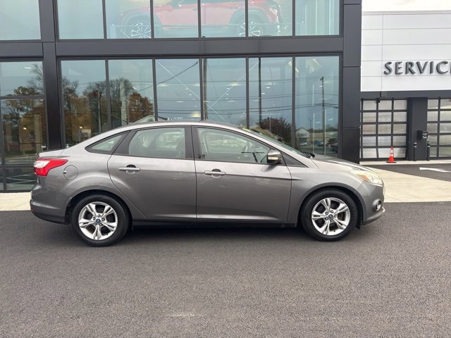 Used 2013 Ford Focus SE image 2