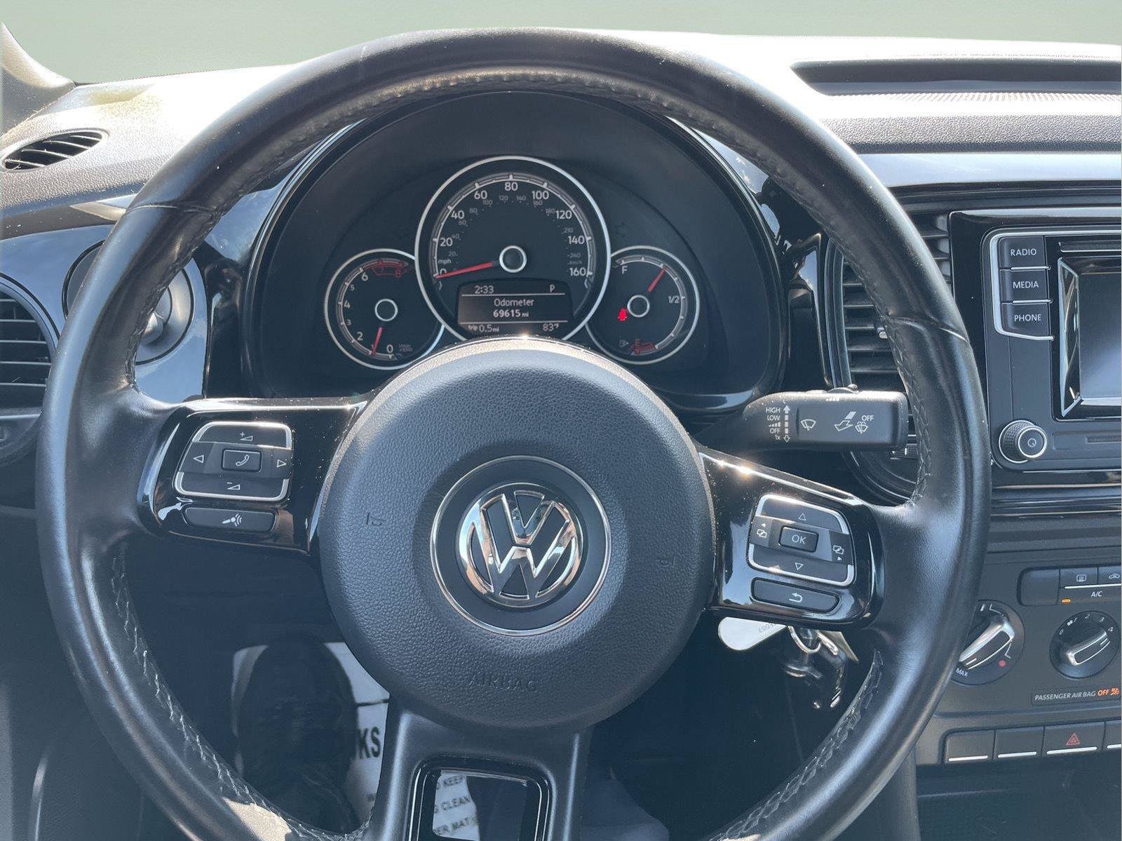 Used 2018 Volkswagen Beetle 2.0T FWD image 29