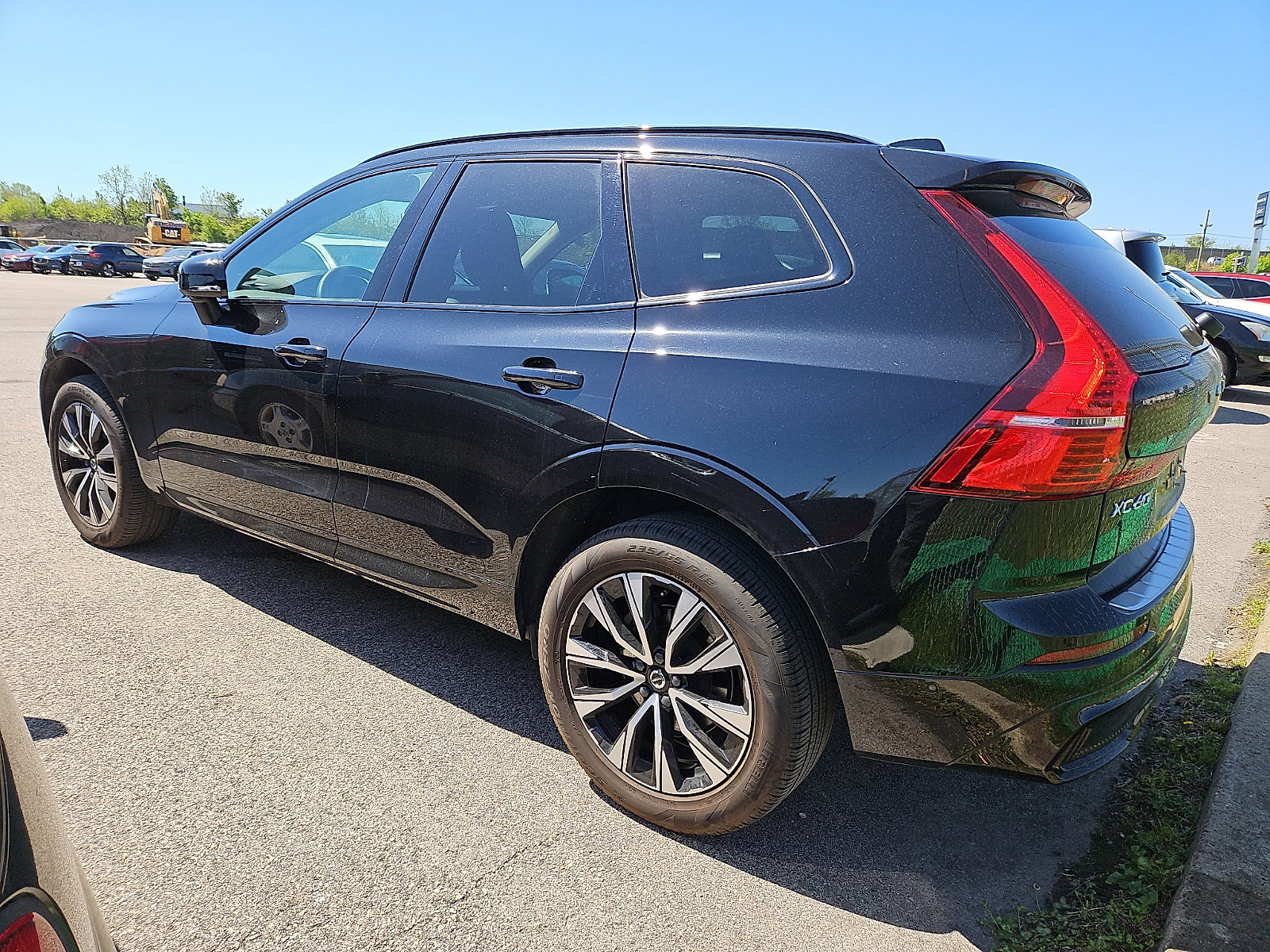 Used 2023 Volvo XC60 B5 Plus w/ Climate Package AWD/4WD image 7