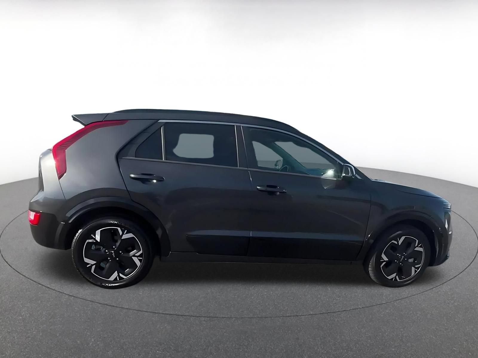 Used 2023 Kia Niro Wind FWD image 16