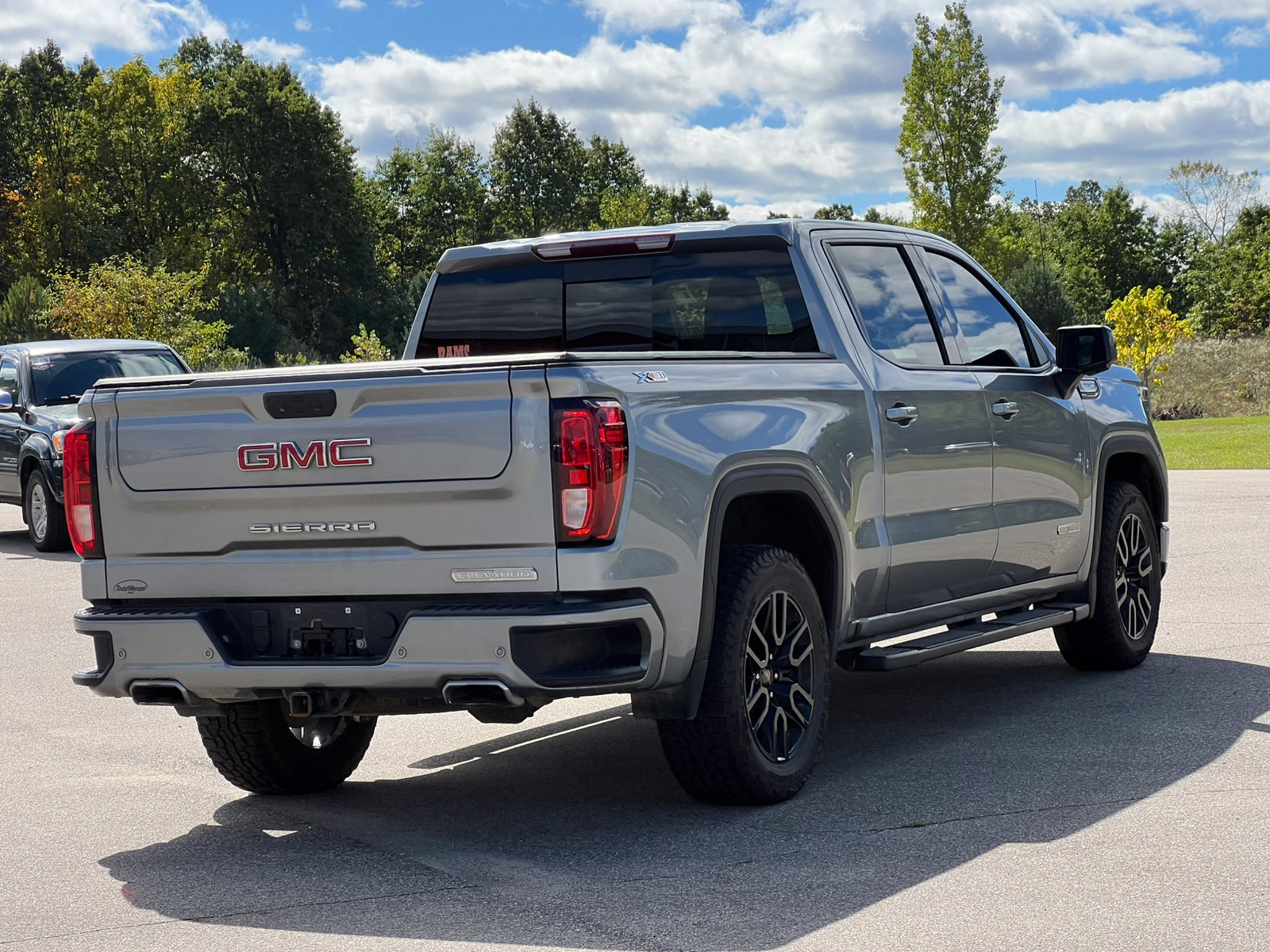 Used 2023 GMC Sierra 1500 Elevation w/ Elevation Premium Package AWD/4WD image 13