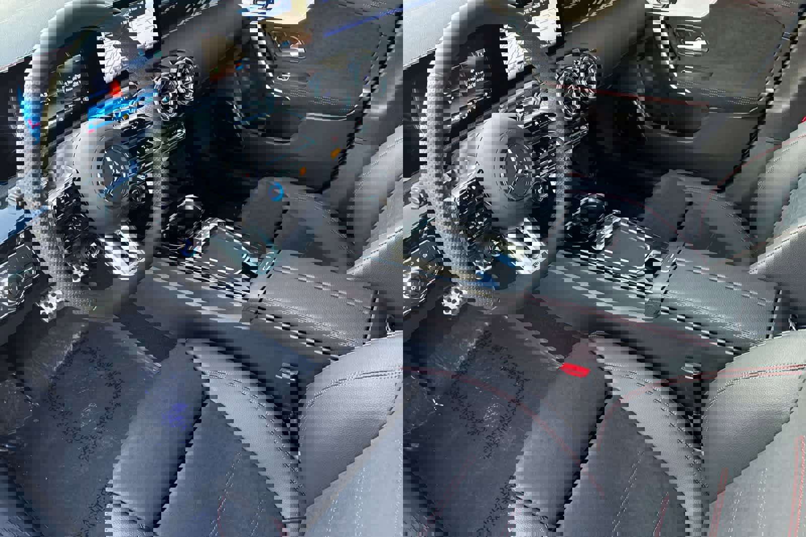 New 2026 Mercedes-Benz CLA 35 AMG 4MATIC image 9