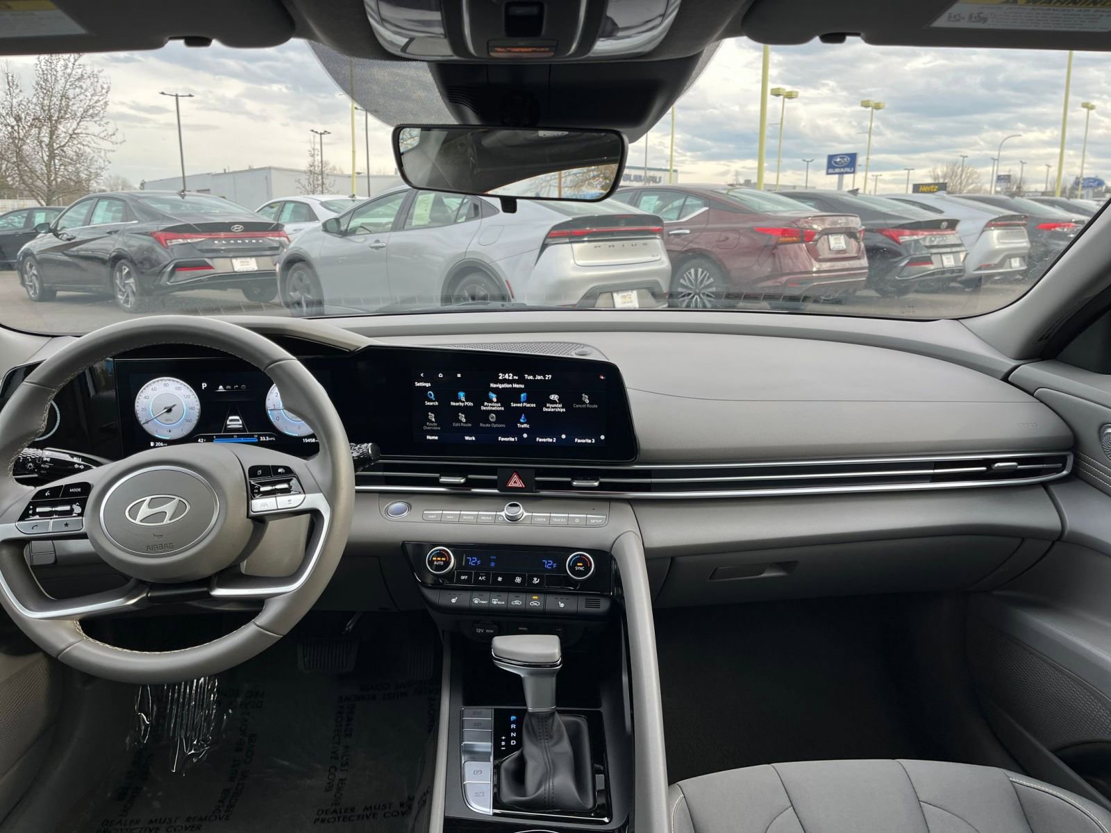 Used 2025 Hyundai Elantra SEL image 33