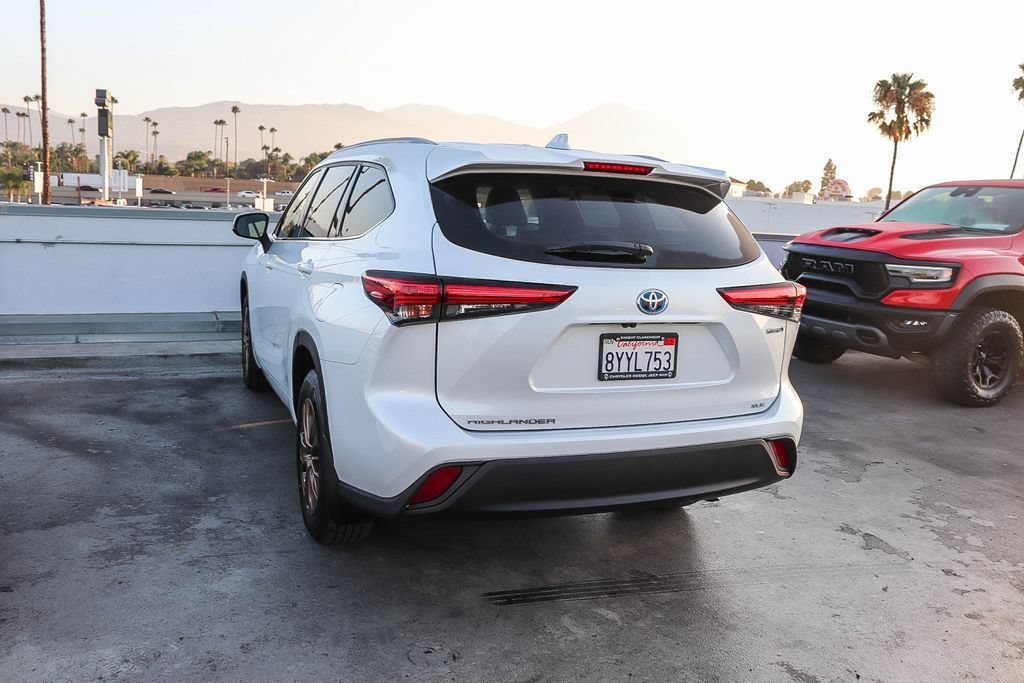 Used 2022 Toyota Highlander Bronze Edition AWD/4WD image 7