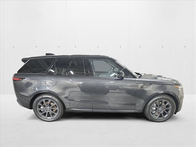 New 2025 Land Rover Range Rover Sport SE image 4