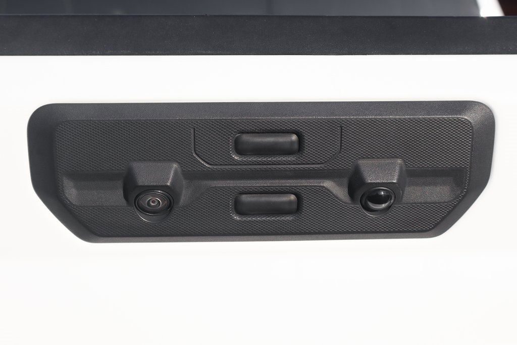 Used 2022 GMC Sierra 1500 AT4X image 52