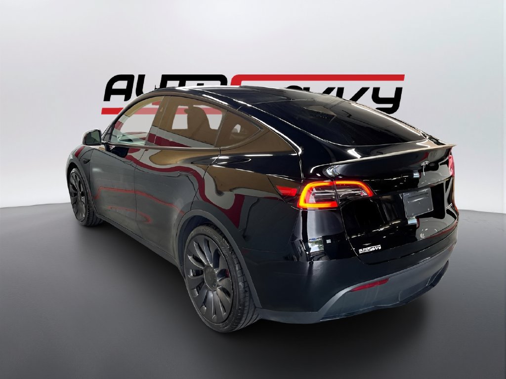 Used 2024 Tesla Model Y Performance AWD/4WD image 5