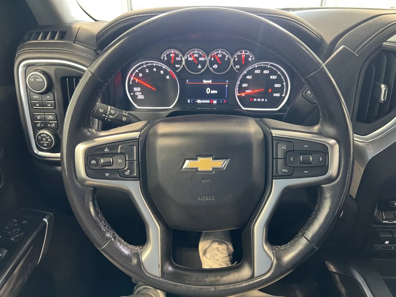 Used 2021 Chevrolet Silverado 1500 LTZ AWD/4WD image 39