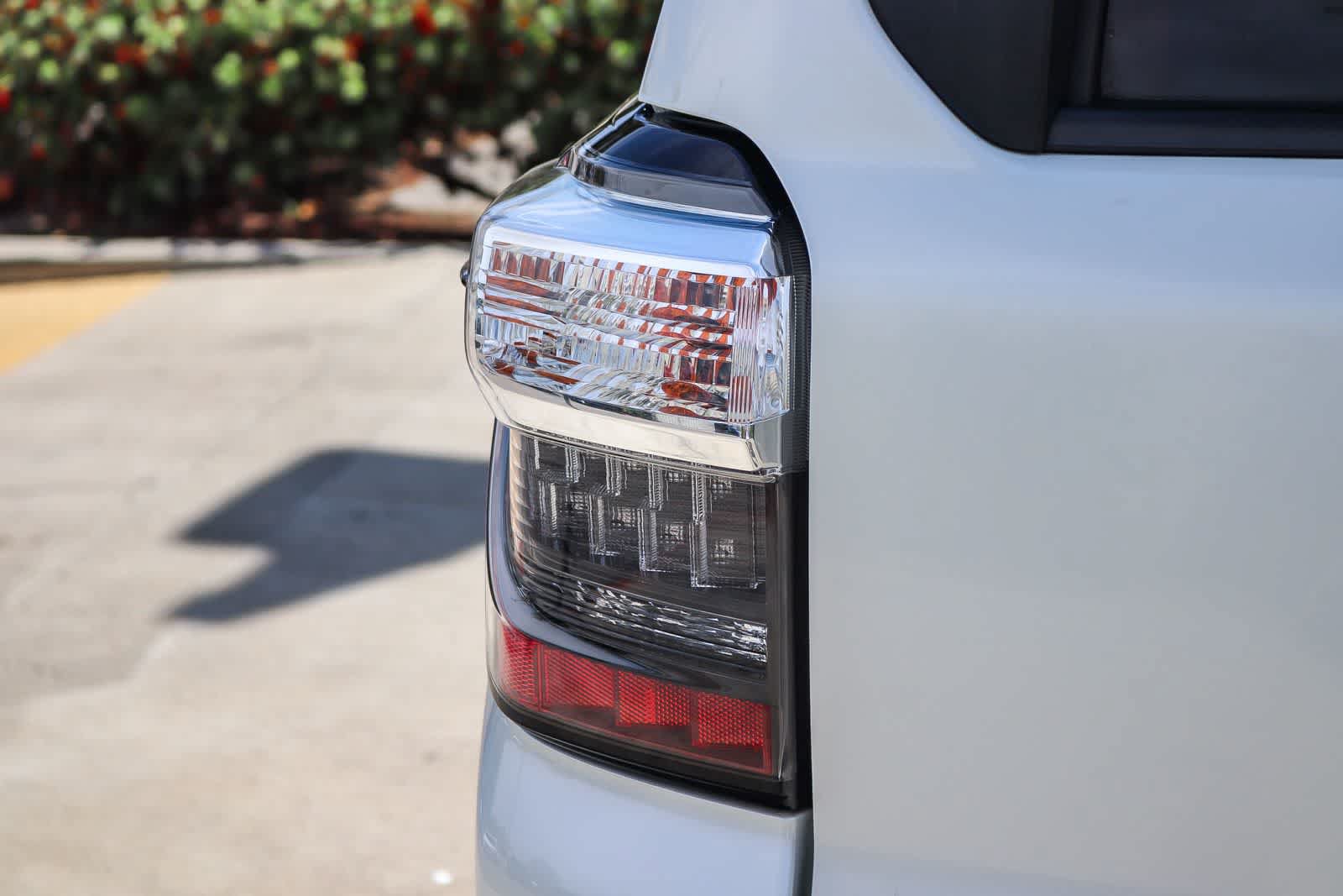 Used 2019 Toyota 4Runner Limited AWD/4WD image 7