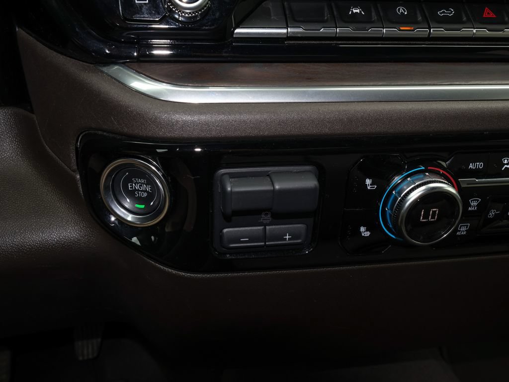 Used 2025 GMC Sierra 1500 SLT AWD/4WD image 25
