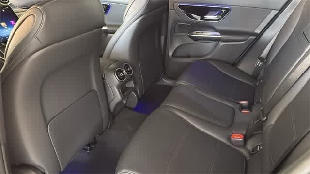 Used 2025 Mercedes-Benz GLC 300 4MATIC image 57