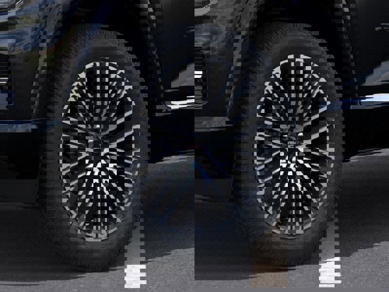 New 2026 GMC Terrain Denali w/ LPO, Black Badging Package image 9