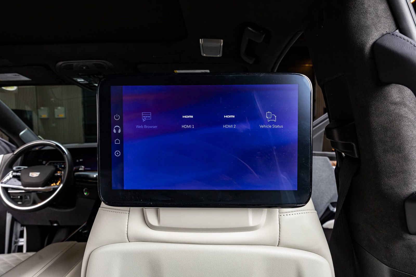 Used 2025 Cadillac Escalade ESV Sport Platinum w/ LPO, ONYX Package image 33