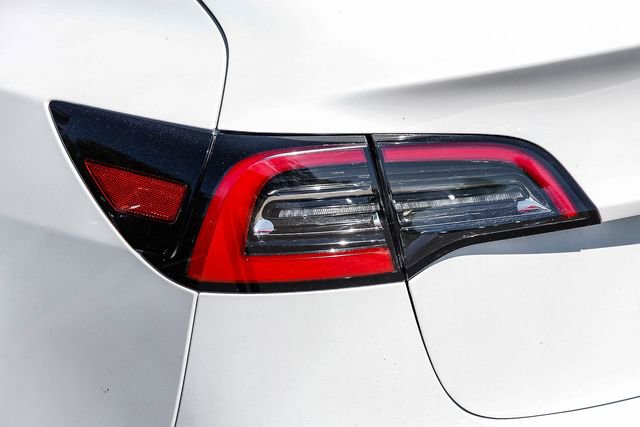 Used 2023 Tesla Model 3 Standard Range image 10