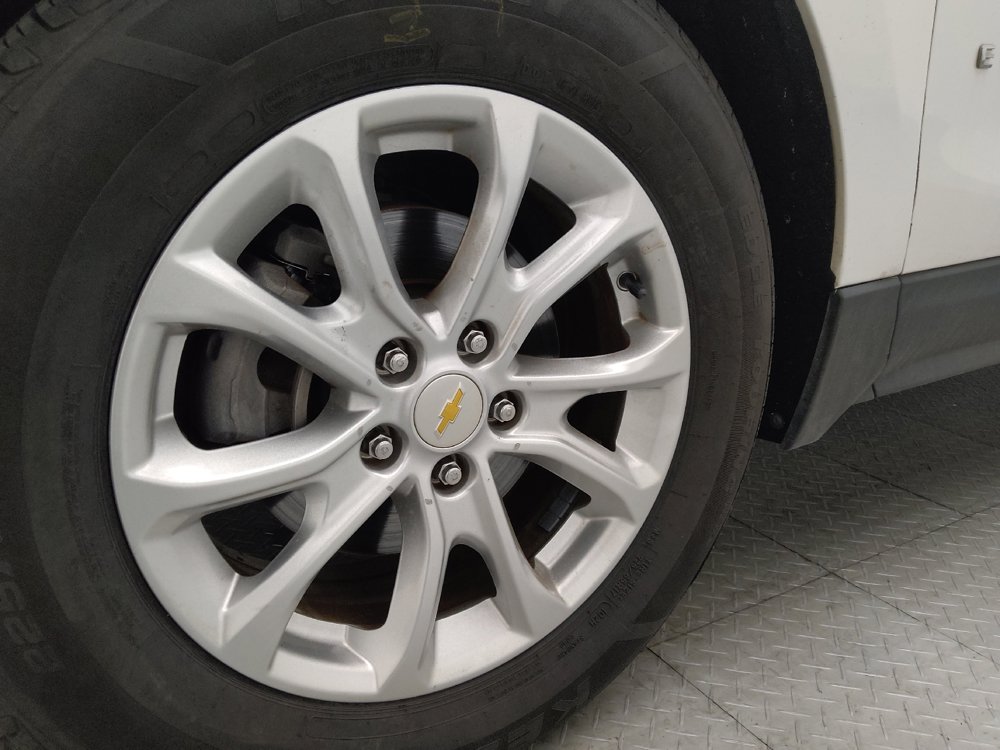 Used 2019 Chevrolet Equinox LS FWD image 31