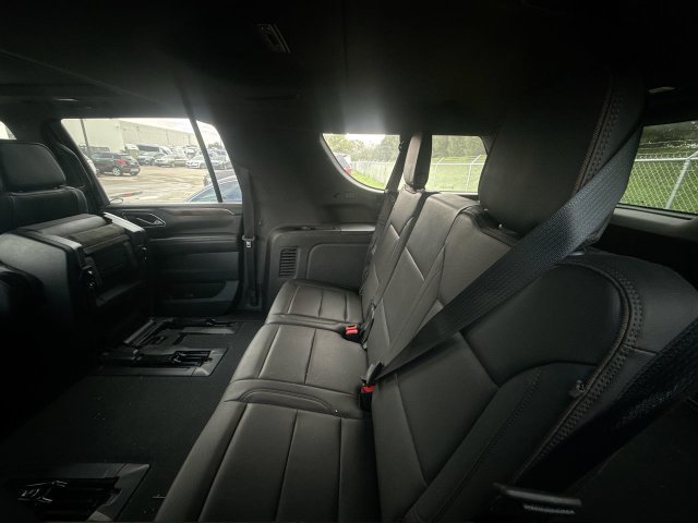 Used 2022 Chevrolet Suburban High Country w/ Max Trailering Package AWD/4WD image 11