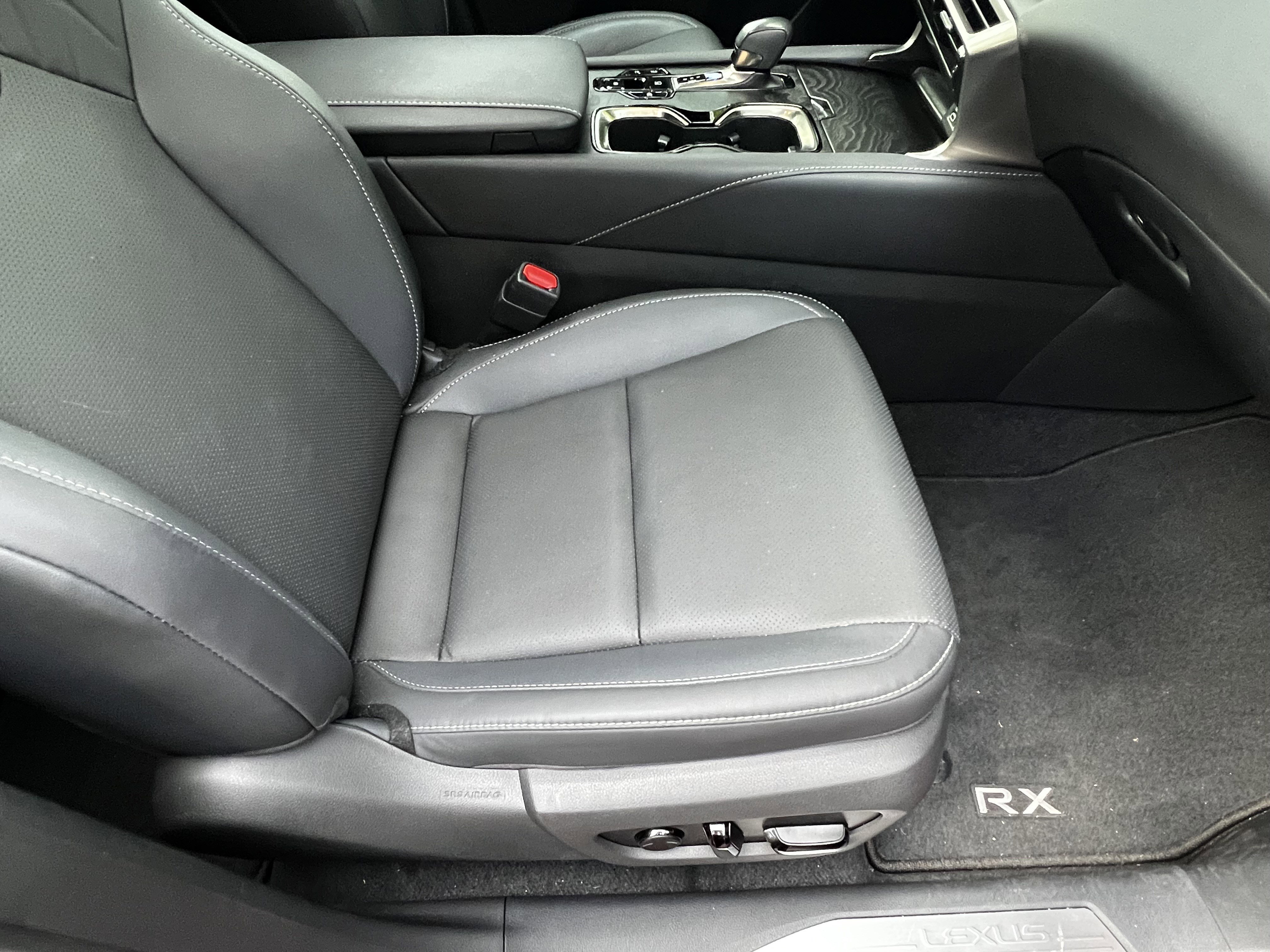 Used 2024 Lexus RX 350h w/ Convenience Package AWD/4WD image 44
