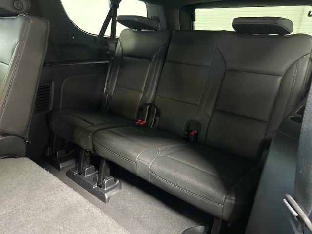 Used 2023 Chevrolet Suburban LT image 14