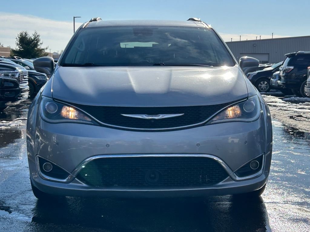 Used 2017 Chrysler Pacifica Touring-L Plus w/ Advanced Safetytec Group image 2