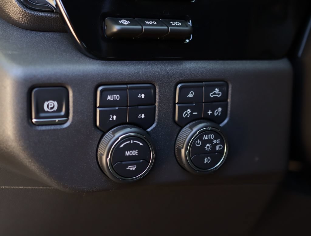 Used 2023 Chevrolet Silverado 1500 ZR2 w/ Technology Package AWD/4WD image 11
