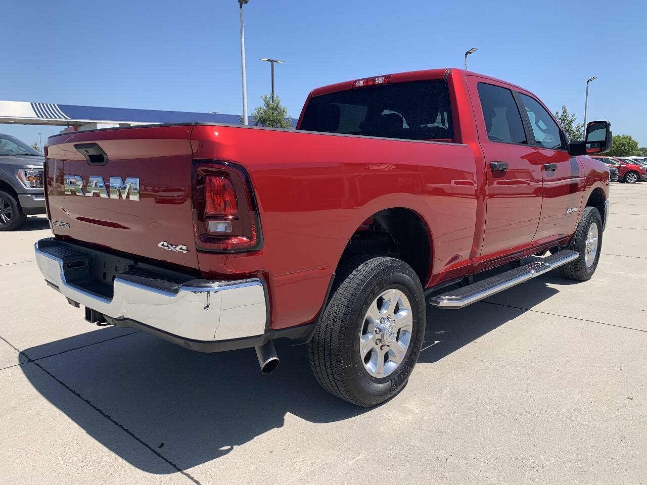 Used 2026 RAM 2500 Big Horn AWD/4WD image 9