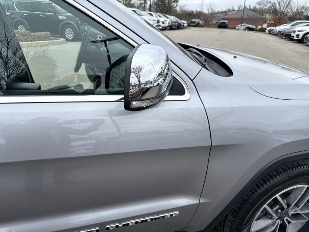 Used 2019 Jeep Grand Cherokee Limited w/ Luxury Group II image 38