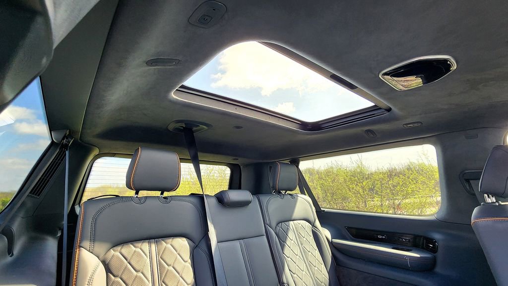 Used 2024 Jeep Grand Wagoneer L Series III w/ Rear Seat Video Group 1 AWD/4WD image 82