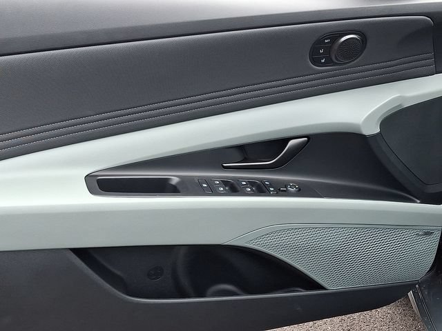 New 2026 Hyundai Elantra Limited FWD image 10