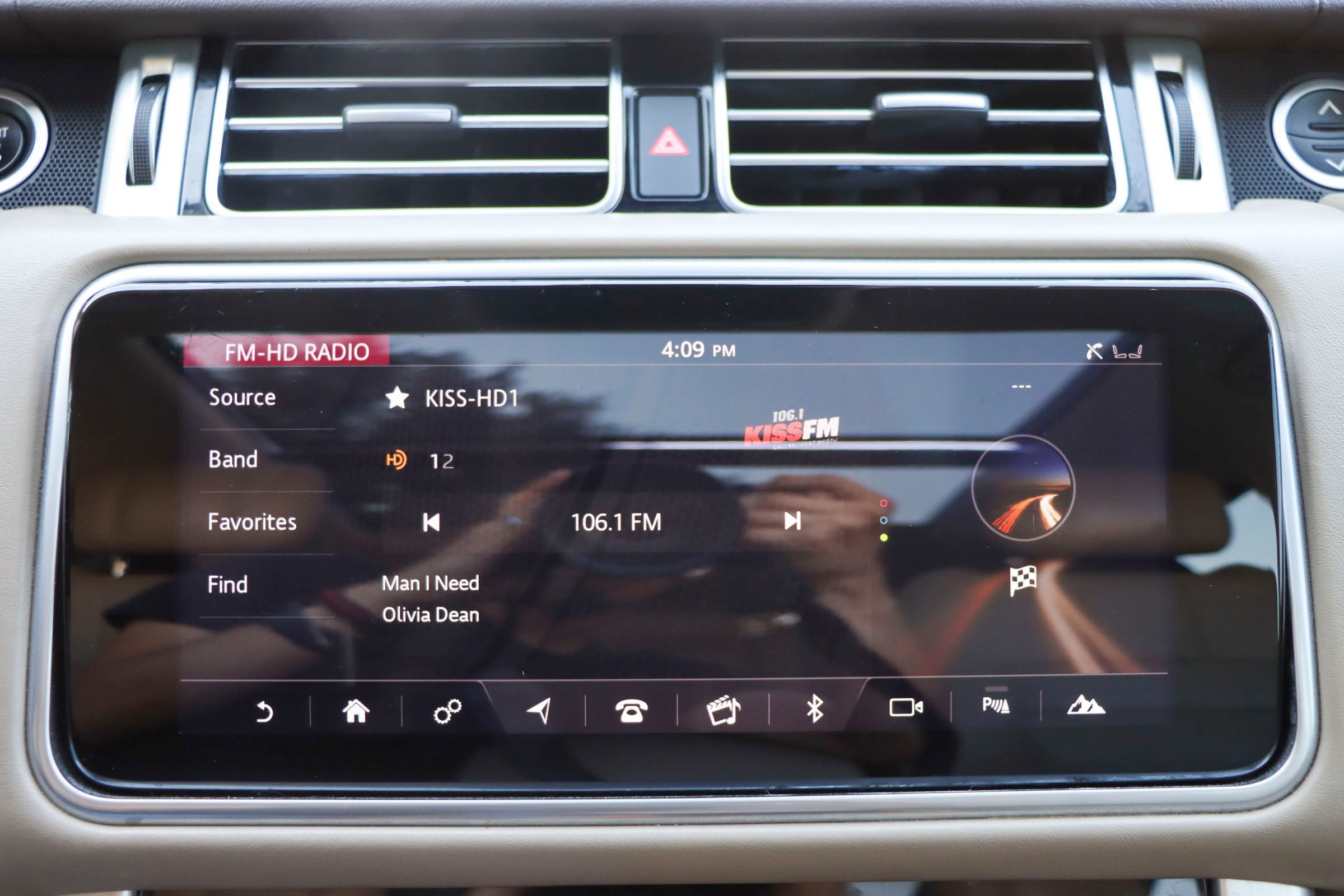 Used 2019 Land Rover Range Rover Supercharged AWD/4WD image 35