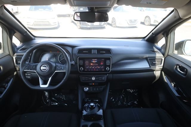Used 2025 Nissan Leaf SV Plus image 11