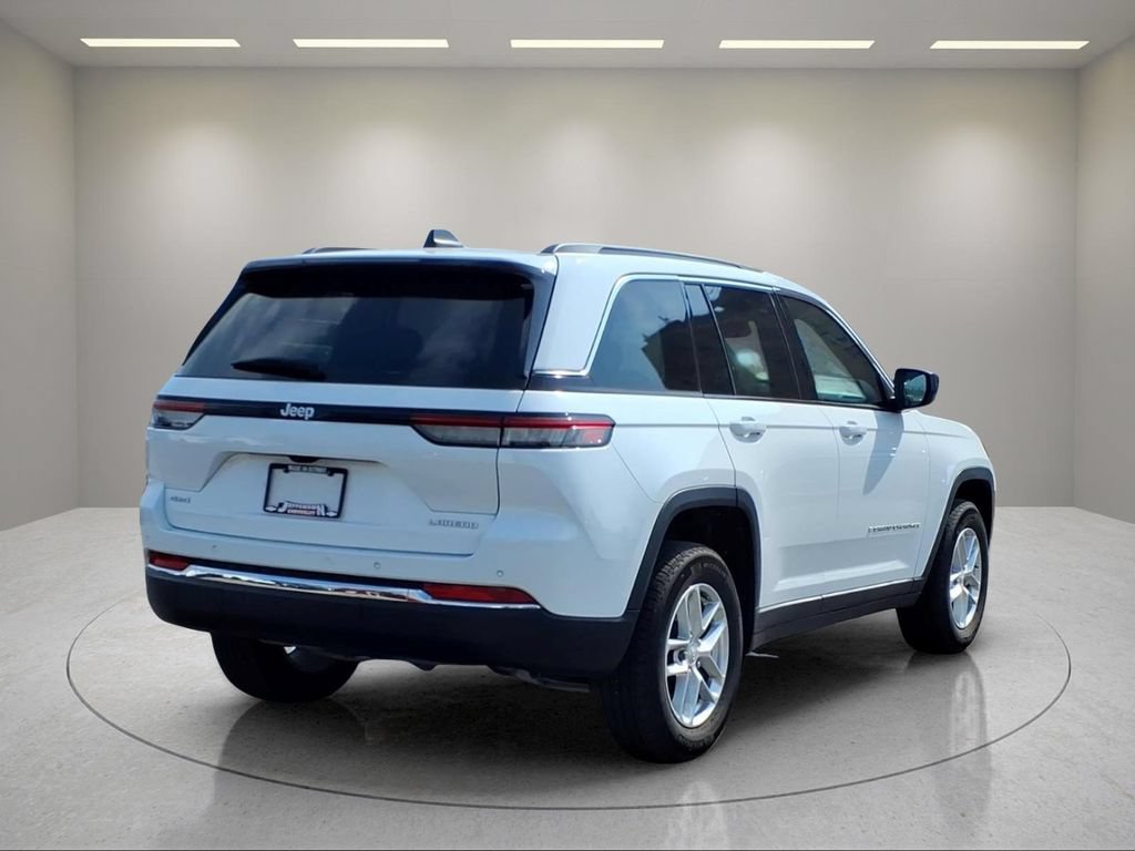 Used 2024 Jeep Grand Cherokee Laredo X w/ Luxury Tech Group I AWD/4WD image 25