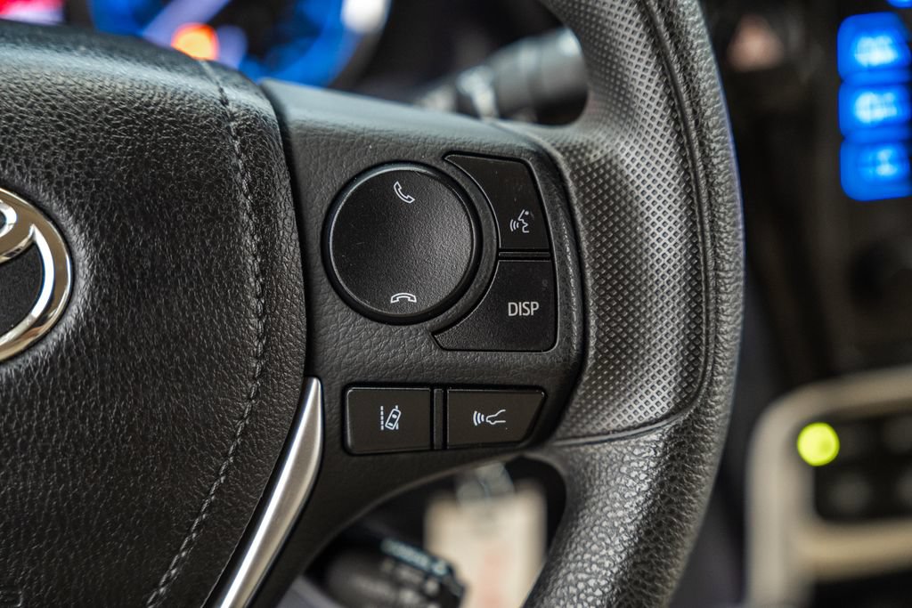 Used 2019 Toyota Corolla LE FWD image 23