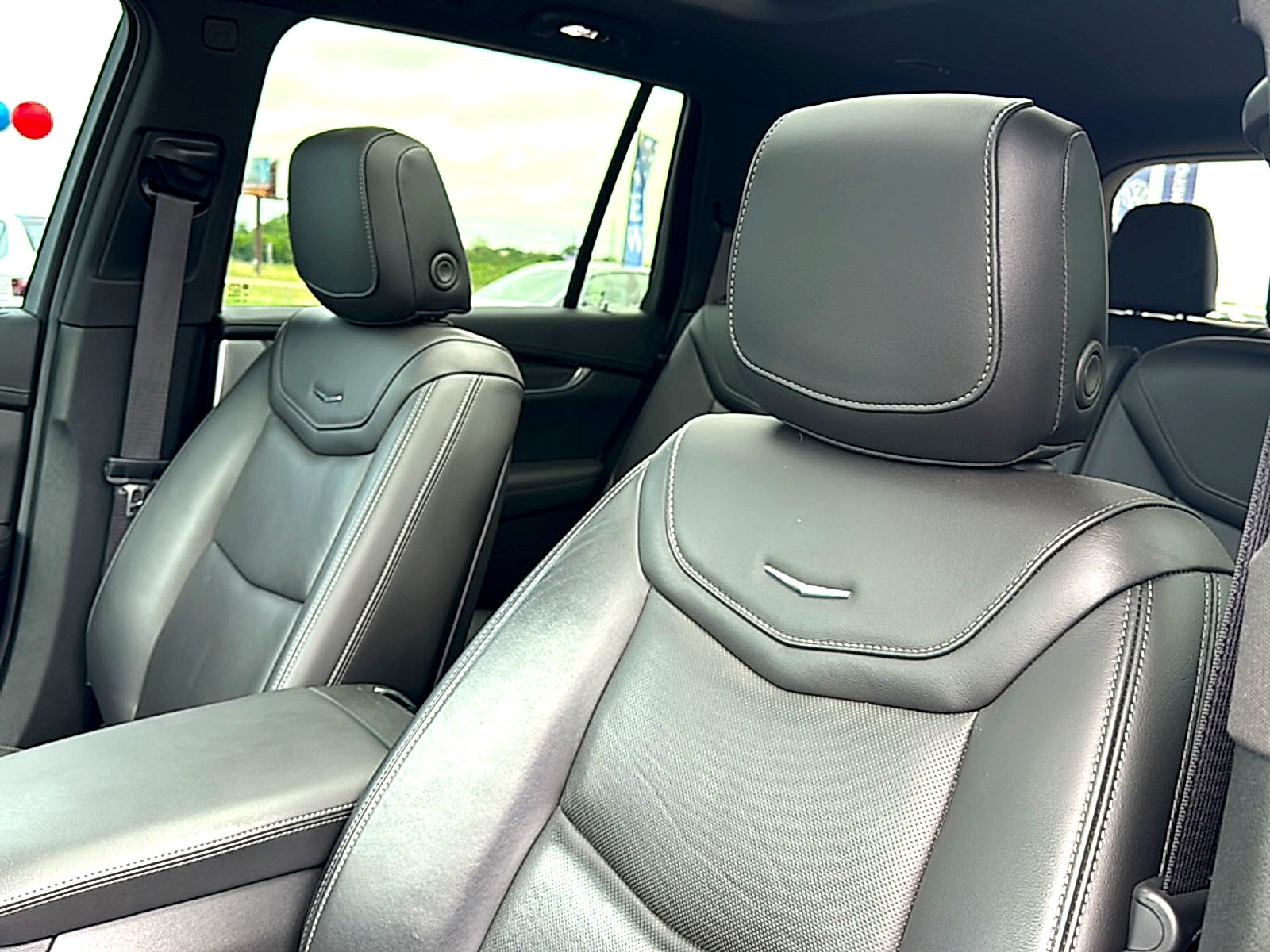 Used 2024 Cadillac XT6 Sport w/ LPO, Floor Liner Package AWD/4WD image 14