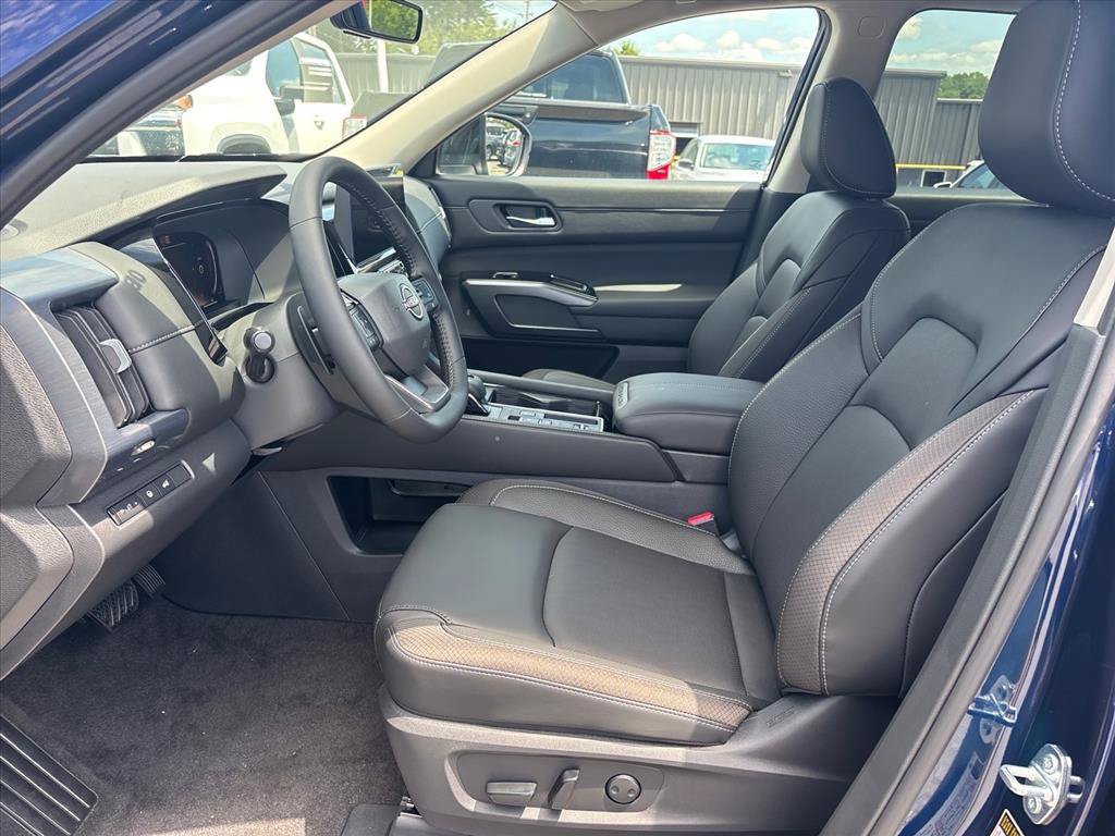 New 2026 Nissan Pathfinder SL FWD image 9