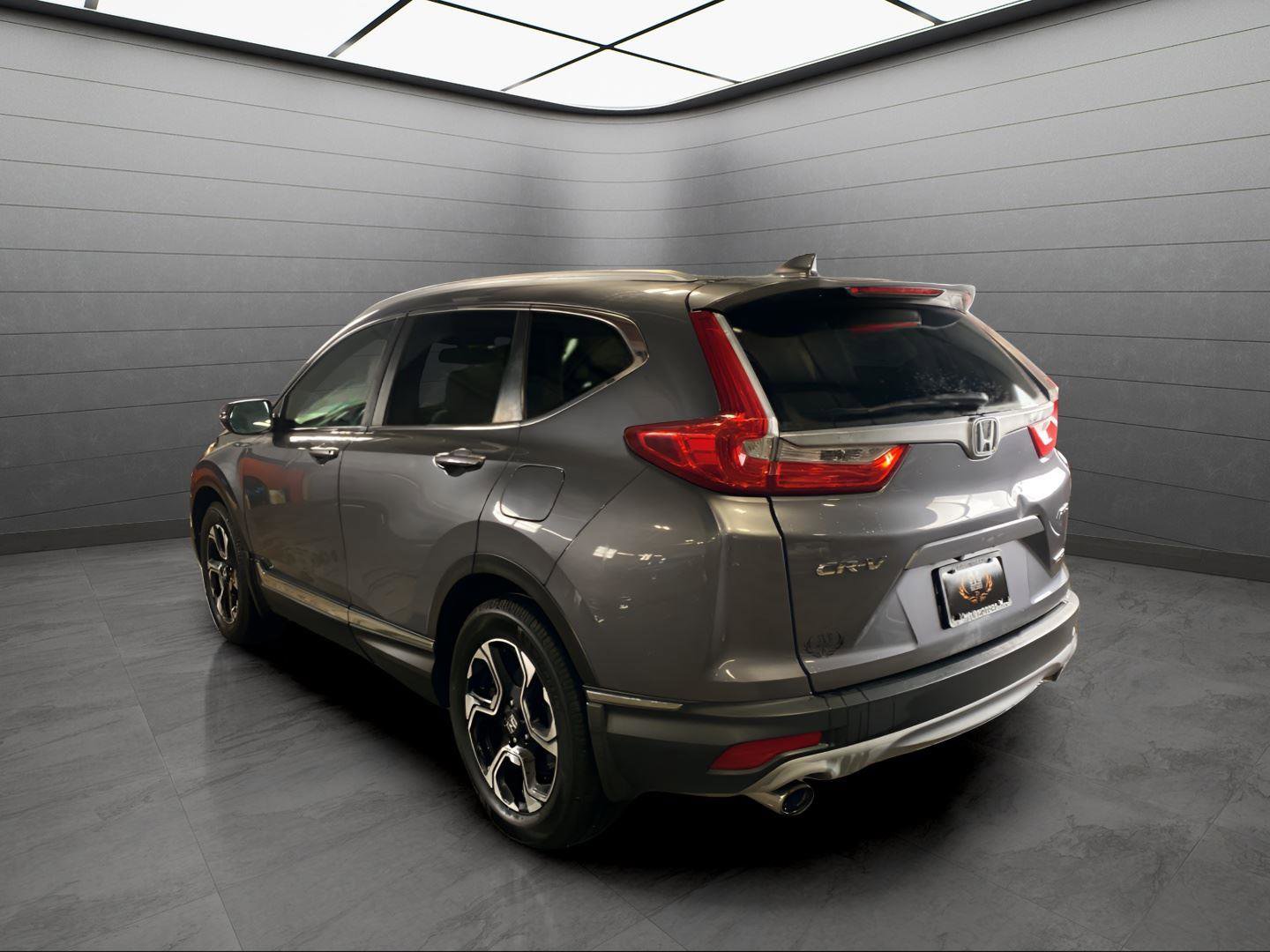 Used 2017 Honda CR-V Touring image 3