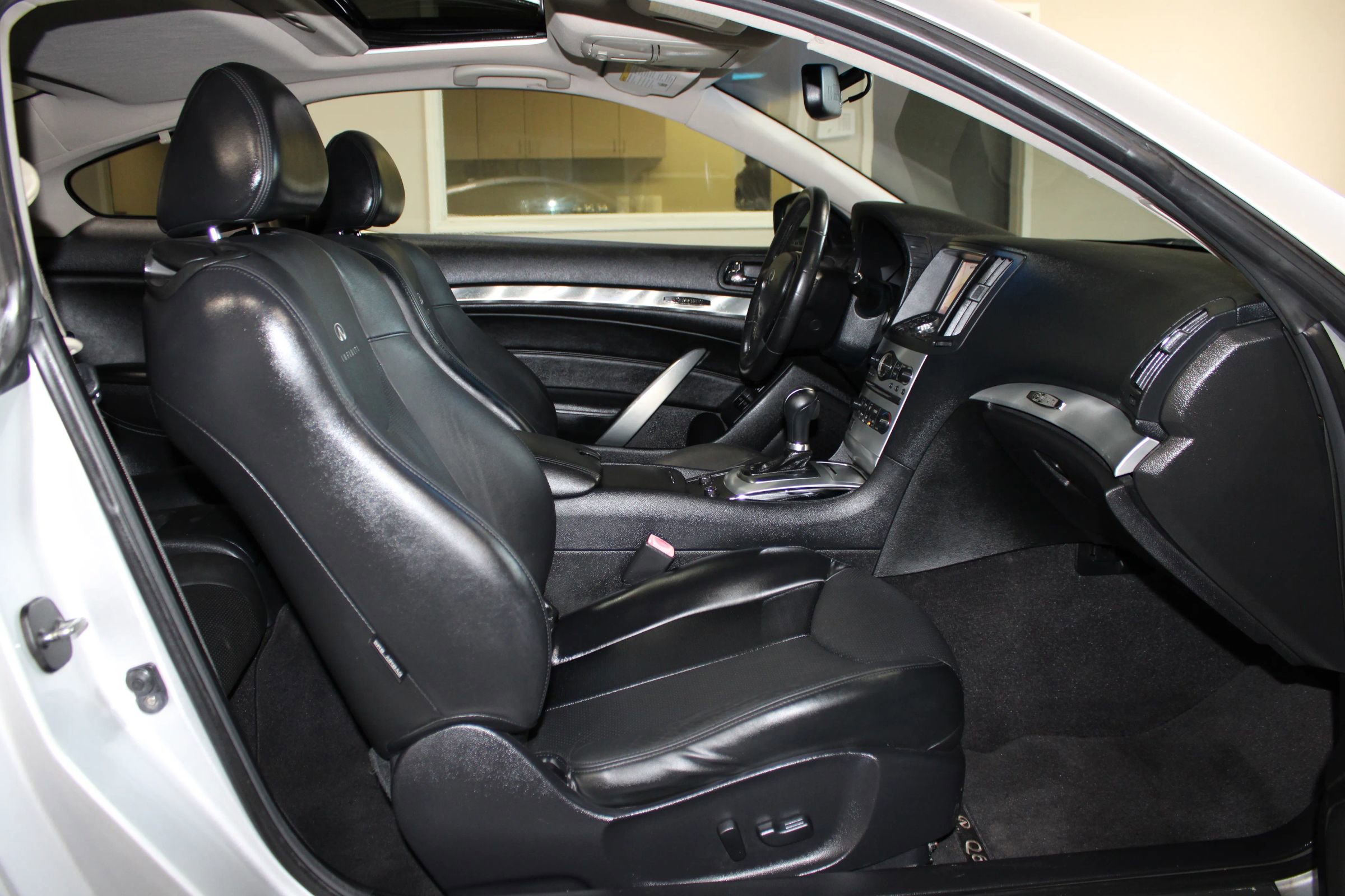 Used 2014 INFINITI Q60 Journey w/ Premium Package RWD image 31