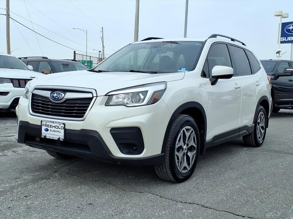 Used 2020 Subaru Forester Premium image 3