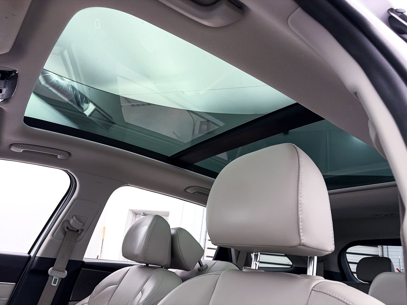 Used 2022 Kia Sorento SX image 3