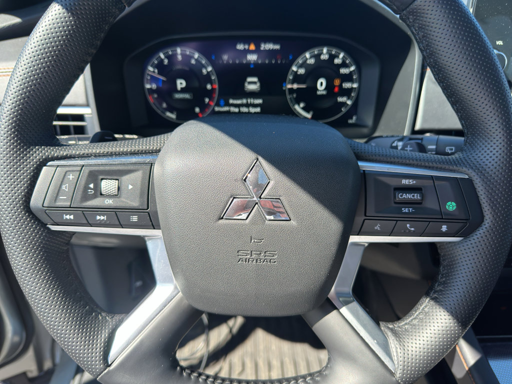 Used 2024 Mitsubishi Outlander SEL image 17