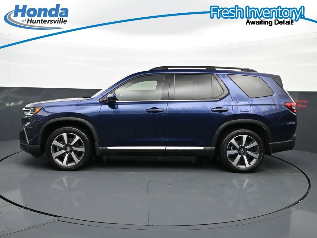 Used 2023 Honda Pilot Touring image 6
