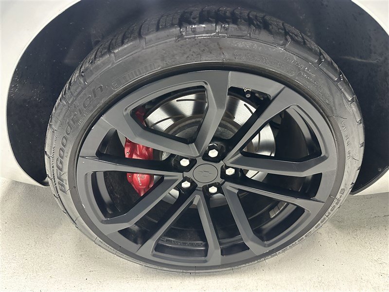 Used 2013 Chevrolet Camaro SS w/ SS Performance Package image 13