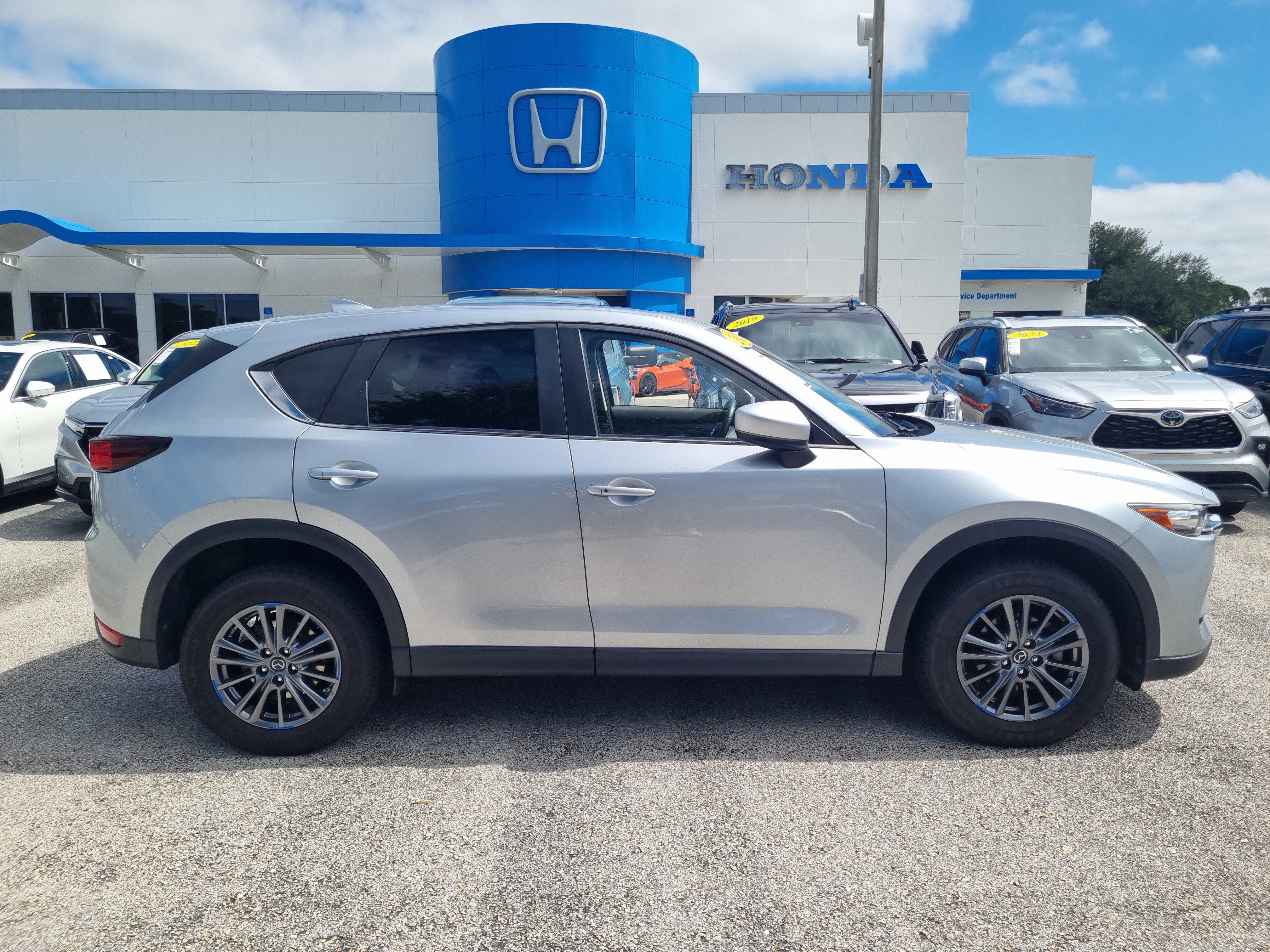 Used 2020 MAZDA CX-5 Touring FWD image 8