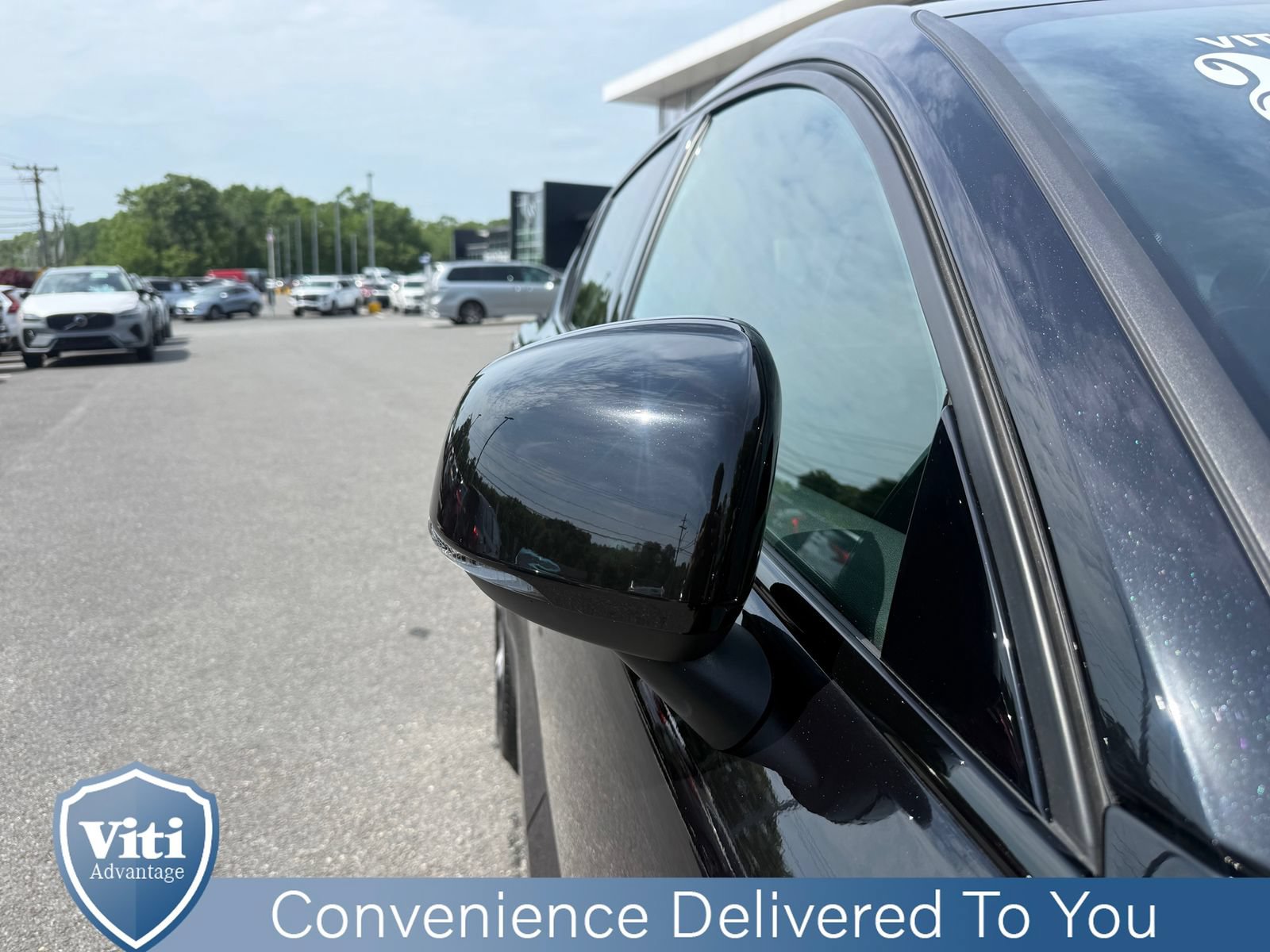 Certified 2023 Volvo C40 P8 Recharge Plus AWD/4WD image 10