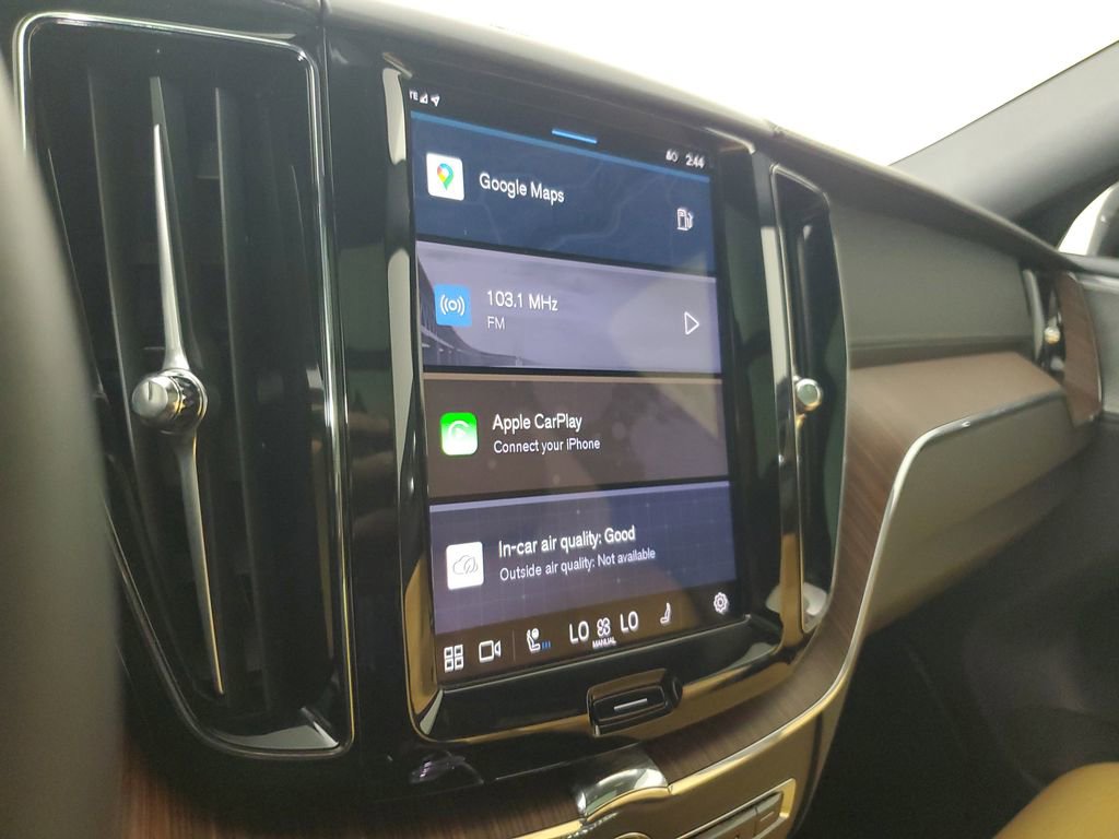 Used 2024 Volvo XC60 B5 Ultimate w/ Protection Package Premier image 30