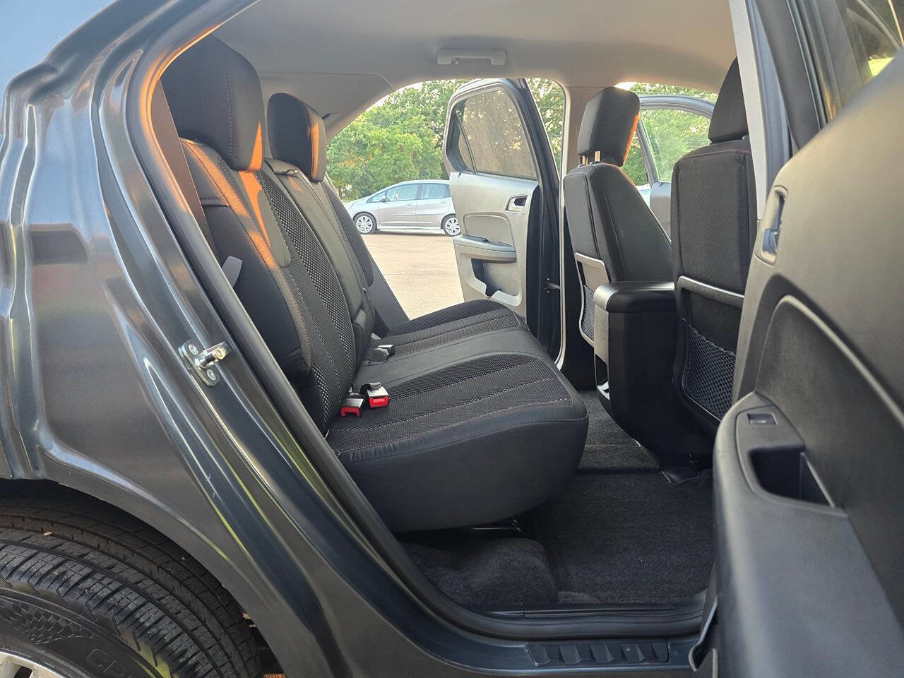 Used 2011 Chevrolet Equinox LT image 20