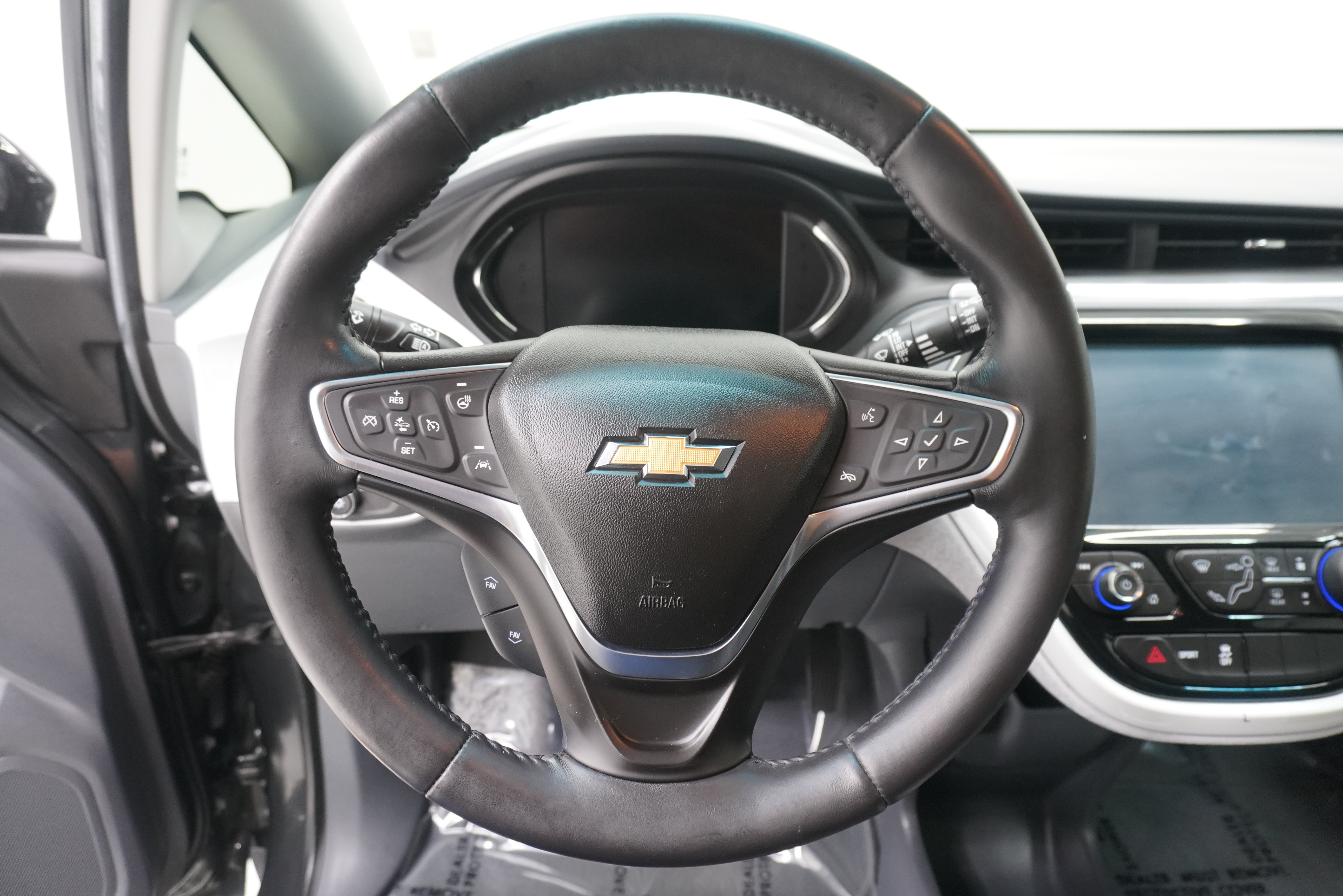 Used 2019 Chevrolet Bolt LT FWD image 15