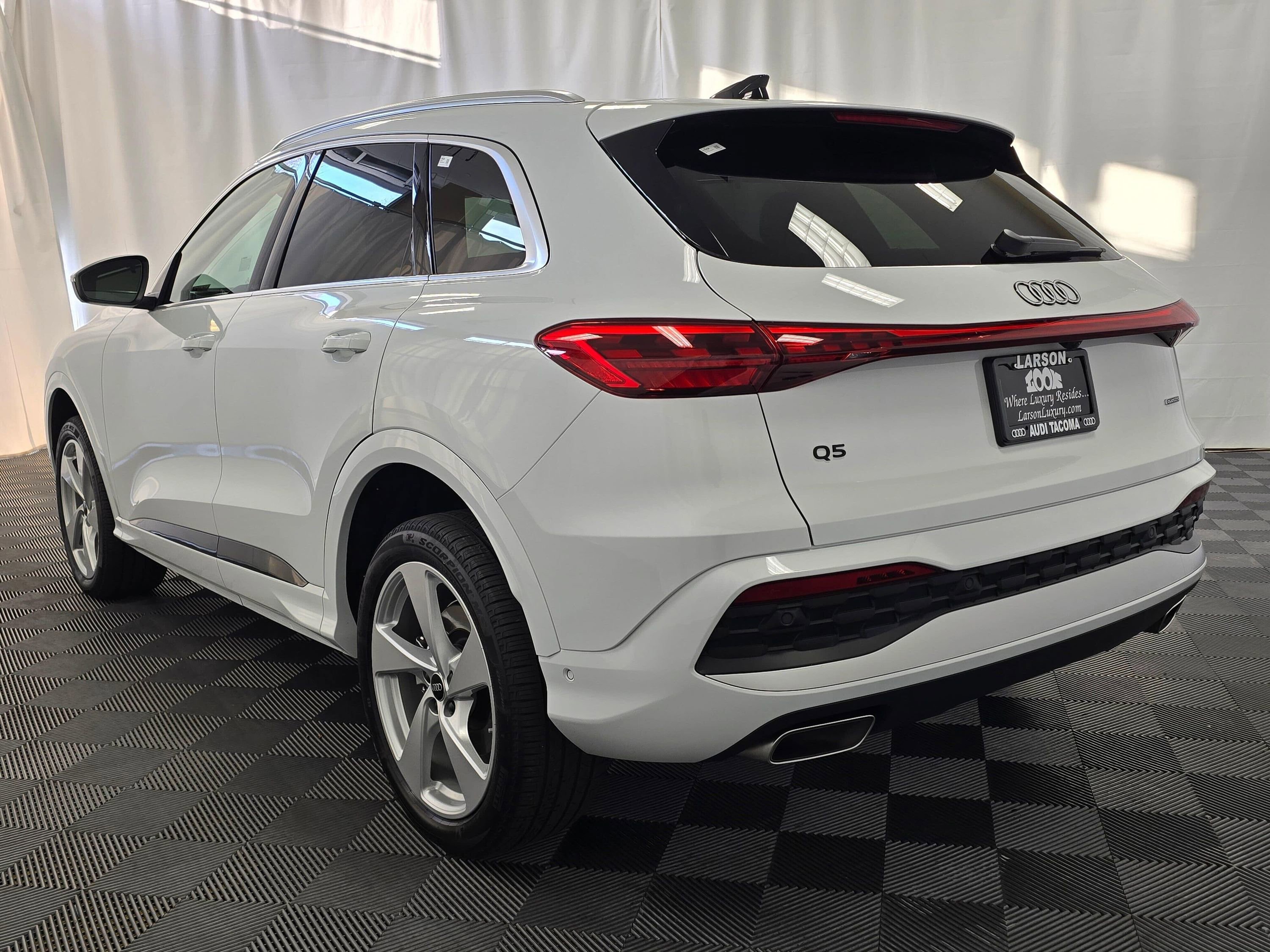 Used 2025 Audi Q5 Premium Plus image 4