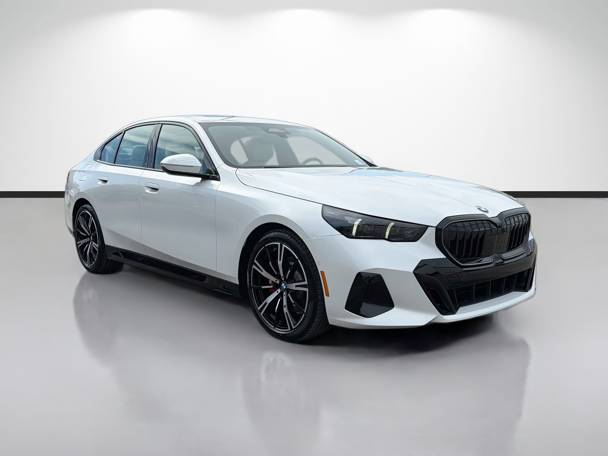 New 2027 BMW 530i xDrive w/ M Sport Package